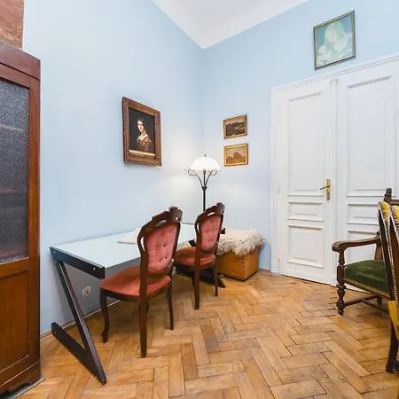 Апартаменты Da Vinci - Antique In The Old Town *